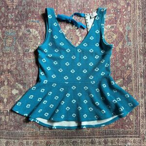 Anthropologie Postmark Flynn Women’s medium Blue Peplum Top with White Pattern